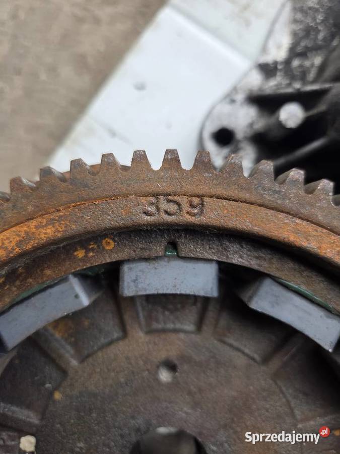 Glowica kolo zamachowe briggs stratton 145 tlok sprzedam