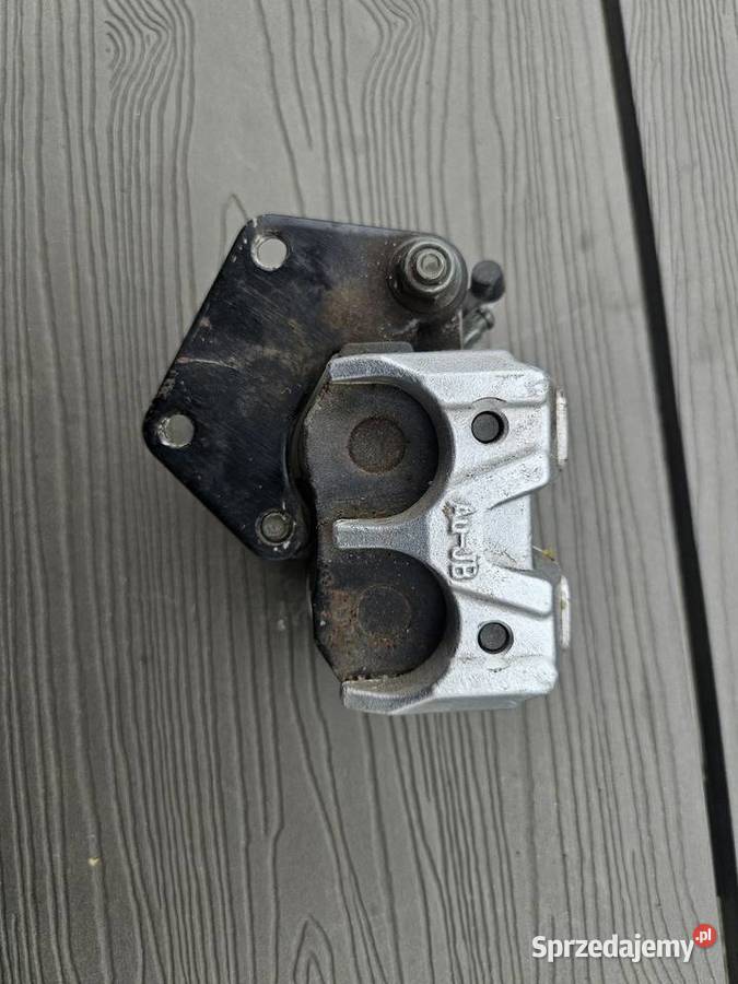 Zacisk hamulcowy skuter 50 Zaciski
