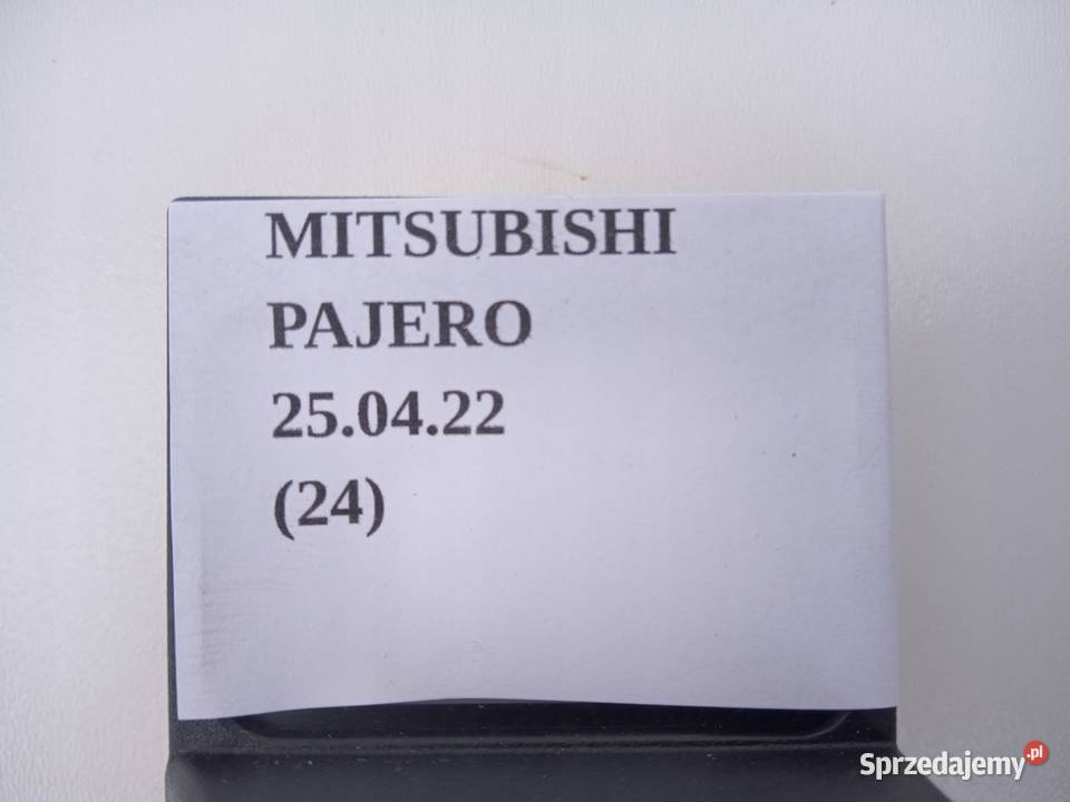 PANEL ŚRODKOWY ZAPALNICZKA MITSUBISHI PAJERO osobowe Nowy Tomyśl