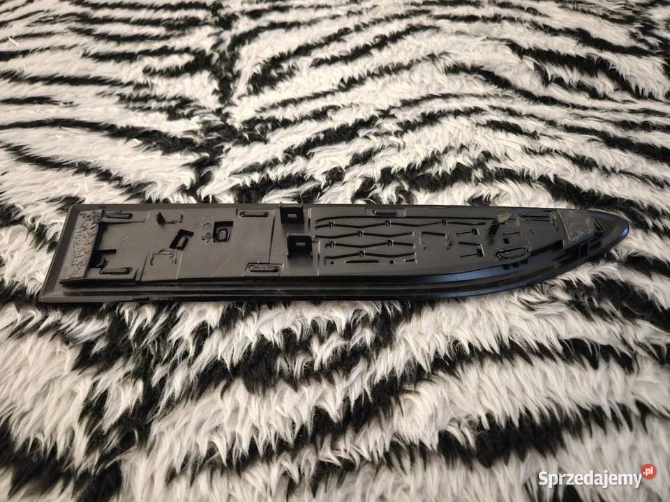 JAGUAR EPACE R X540 LISTWA NA BŁOTNIK LEWA osobowe Międzychód