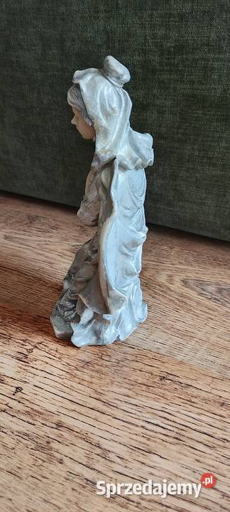 Piękna figura Matki Bożej Klęczącej 23 stan Wąbrzeźno