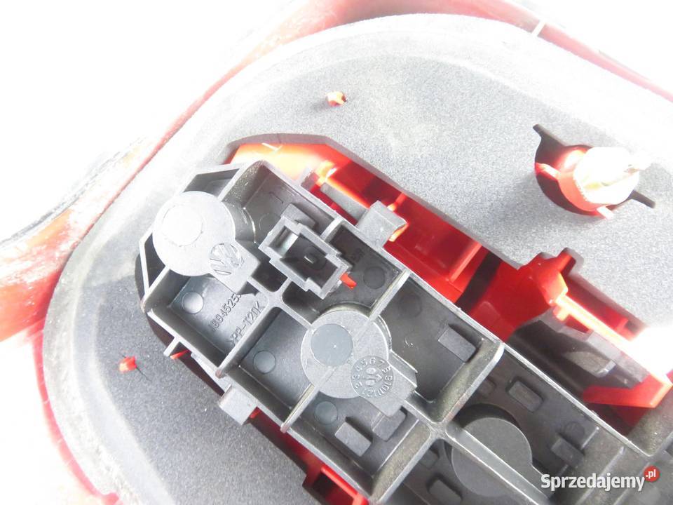 LAMPA PRAWA TYLNA VW GOLF IV 1J1 1J6945096AA