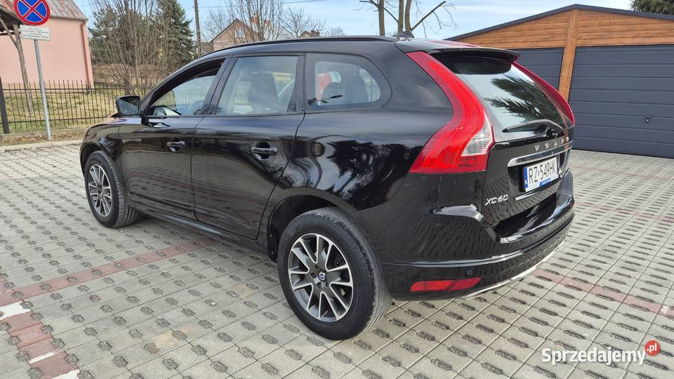 VOLVO CX60 20 181 BEZWYPADKOWY czarny Rzeszów