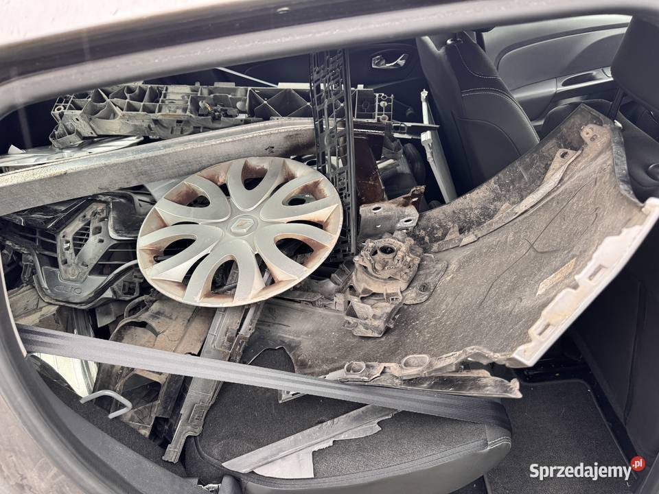 Renault Clio IV 09 09 T benzyna 2014r uszkodzony Rok produkcji 2014 Brzesko sprzedam