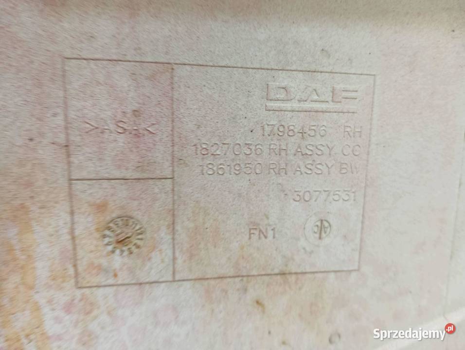 OSŁONA OBUDOWA POSZYCIE LAMPY PRAWY PRZÓD DAF XF