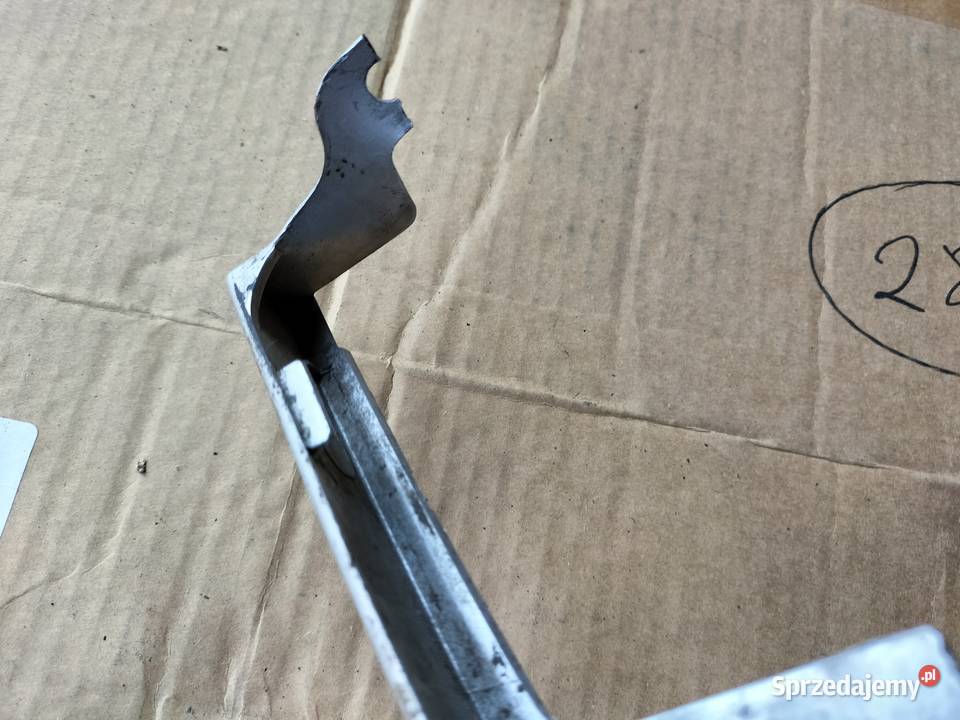 Omega B 09148391L brewka listwa pod lampę lewa Kamień-Kolonia sprzedam