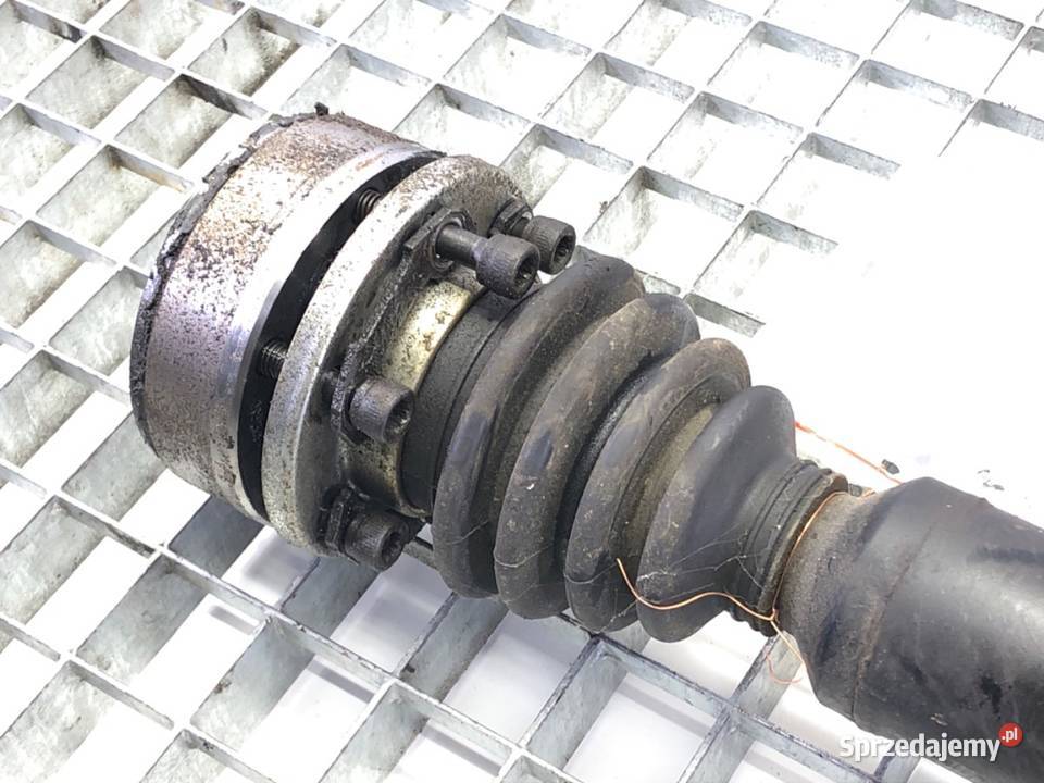 PÓŁOŚ PRAWY PRZÓD VW GOLF IV 16 100 9708 PRZEGUB