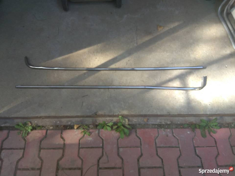 Listwy ozdobne Mercedes W123 beczka tylny