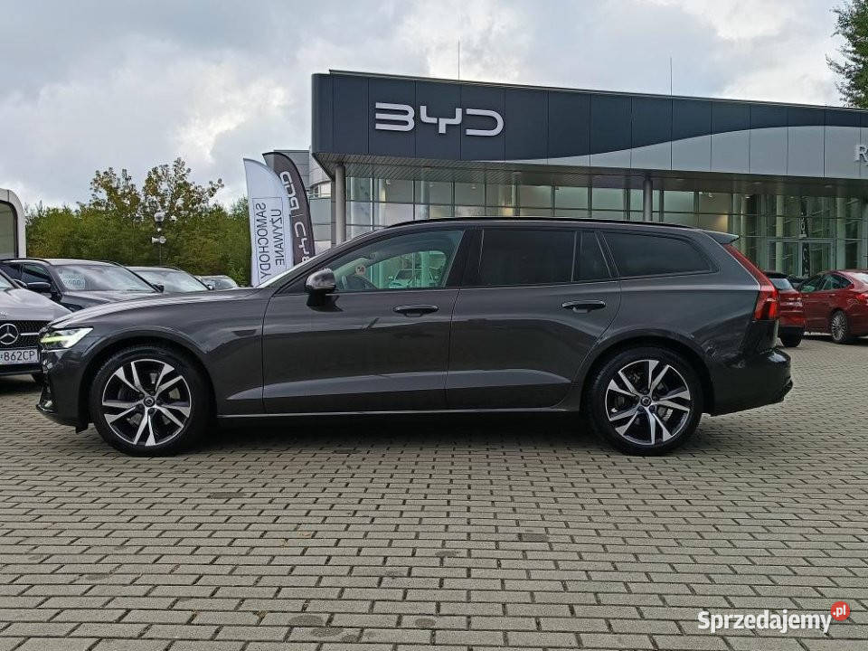 Volvo V60 2023r kamera navi Carplay skóra el Rok produkcji 2023 Rybnik sprzedam