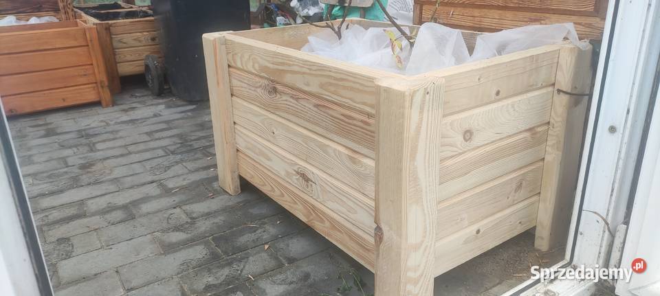 Donice drewniane na balkon taras do ogrodu Cedry Wielkie