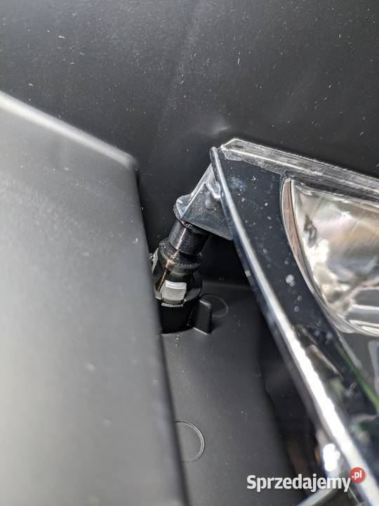 Spinki lamp przednich Polonez Ostrzeszów