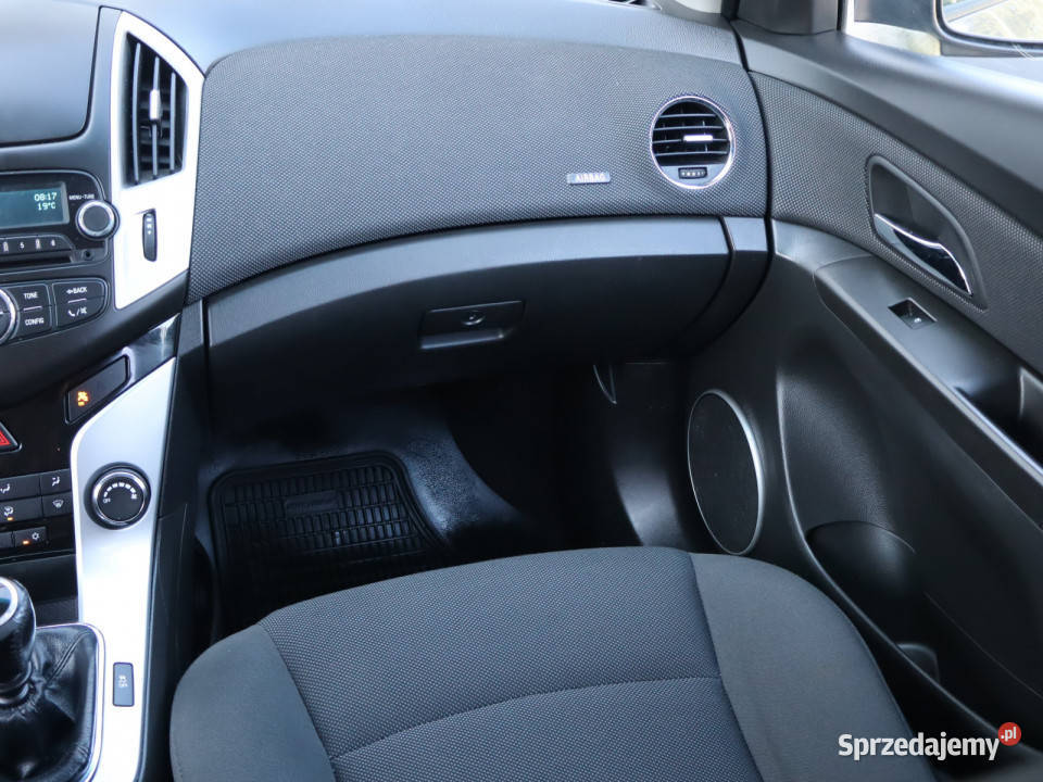 Chevrolet Cruze 16 i 16V relingi dachowe Katowice