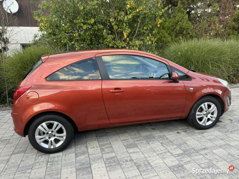 Opel Corsa Opel Corsa NAJNIŻSZY PRZEBIEG D Poznań