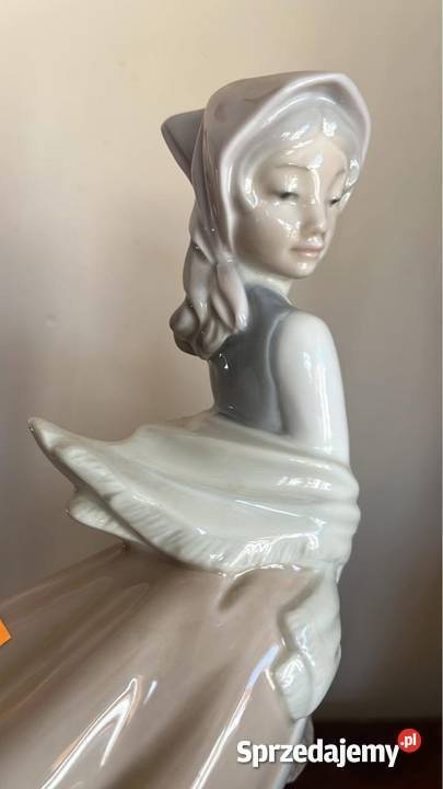 Dziewczyna z koszem kwiatów NAO Spain by Lladro pomorskie sprzedam