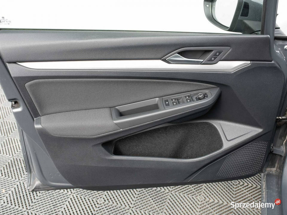 Volkswagen Golf CT241AA15 TSI Life Ambient system Start-Stop Pępowo