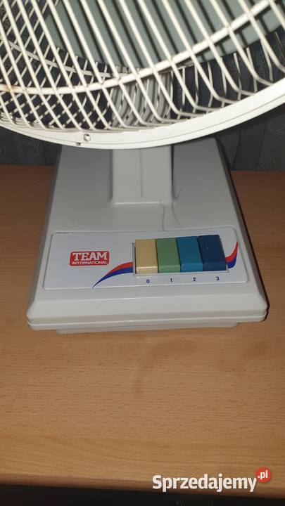 Stary wentylator biurkowy TEAM INTERNATIONAL 12