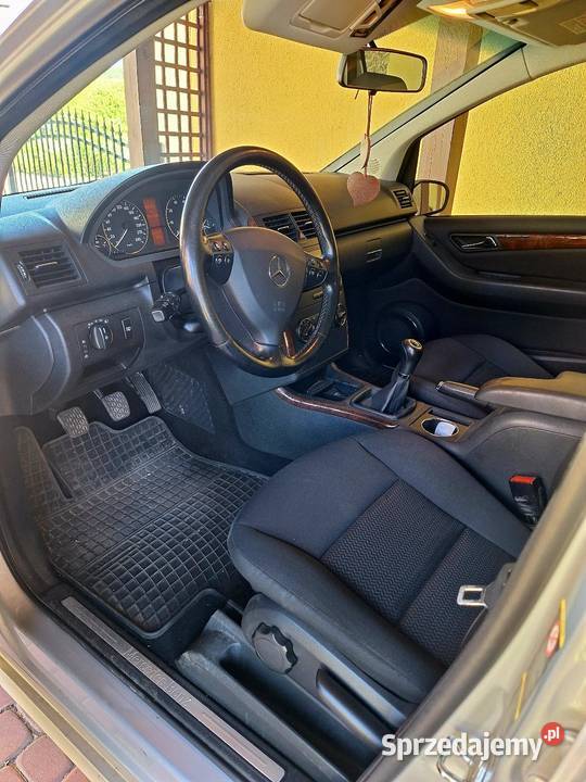 Mercedes A200 w169 20 benzyna manual Nisko