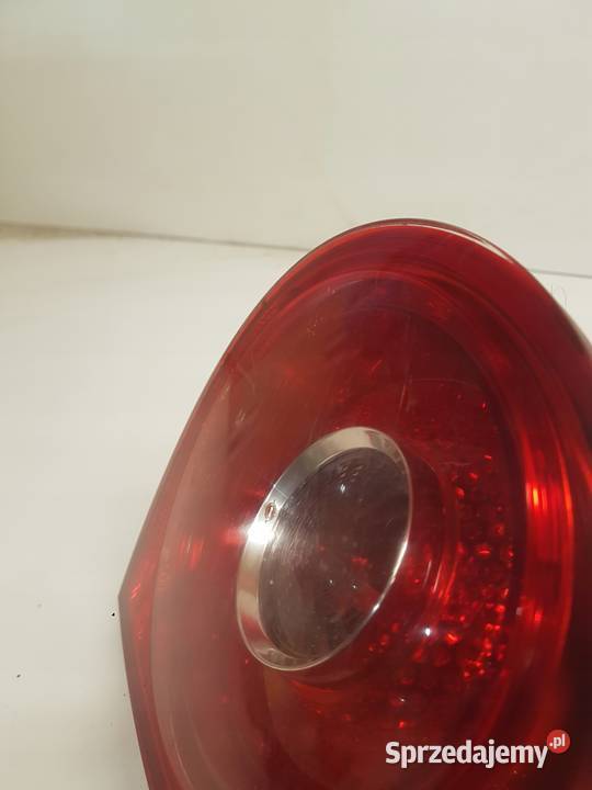 LAMPA LED PRAWY TYŁ W KLAPĘ VW GOLF V 1K6945094F Lampy tylne Przystajń sprzedam