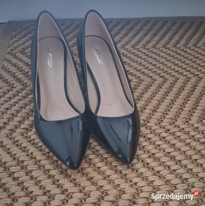 Buty czółenka na słupku lakierowane Chorzów