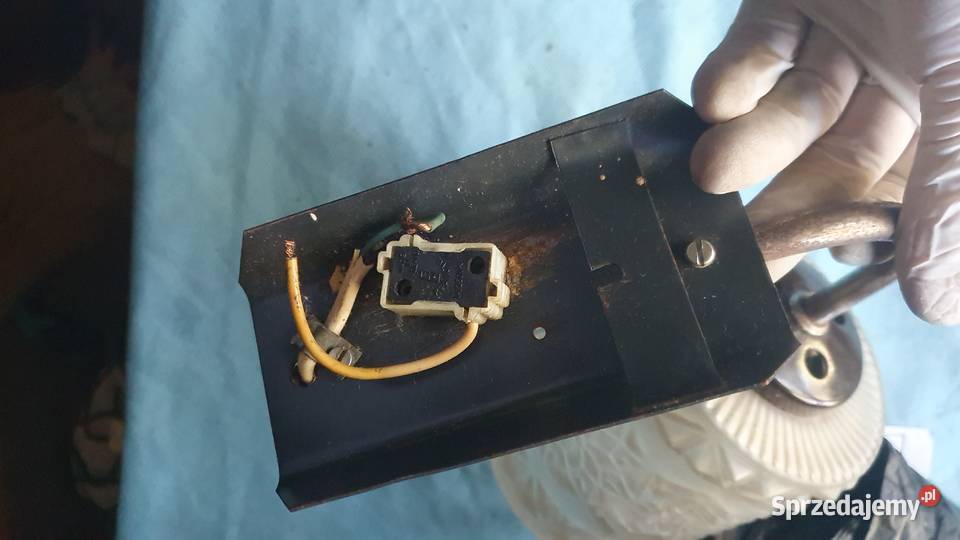 Duży rustykalny kinkiet na oświetlenie retro
