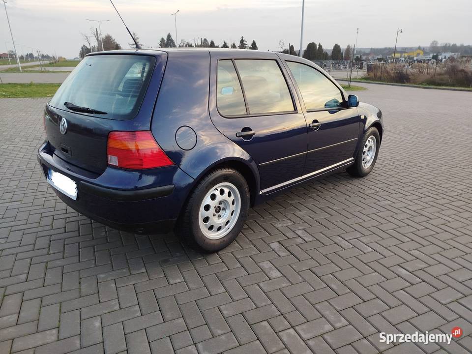 VW golf IV 16 SR Benzyna Gaz sekwencja 2000 5 Zarejestrowany w Polsce Świdnik sprzedam