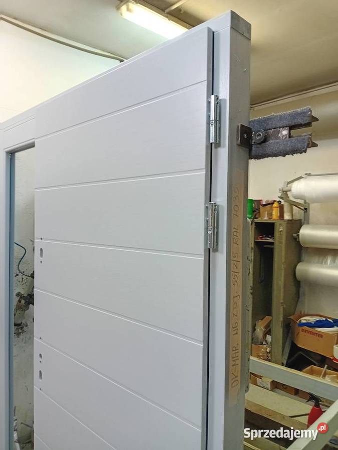 DRZWI ZEWNĘTRZNE DREWNIANE DOSTAWA I MONTAŻ Szczecin