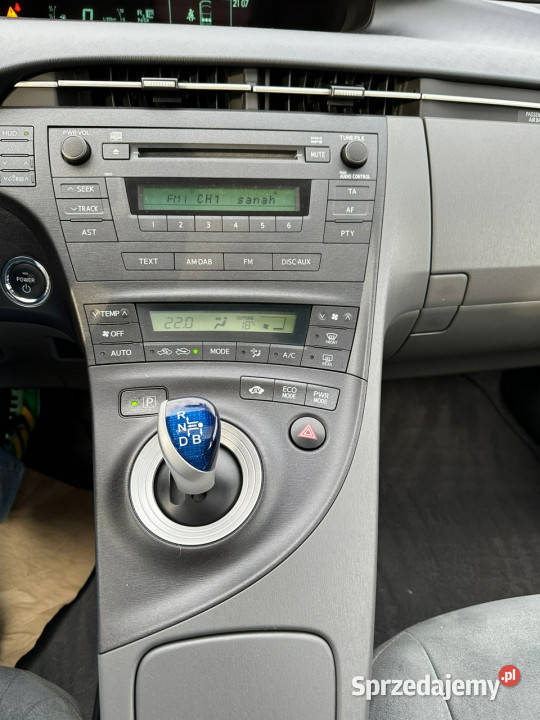 Toyota Prius 18 hybryda Full Pełny Serwis Aso Ostrowiec Świętokrzyski