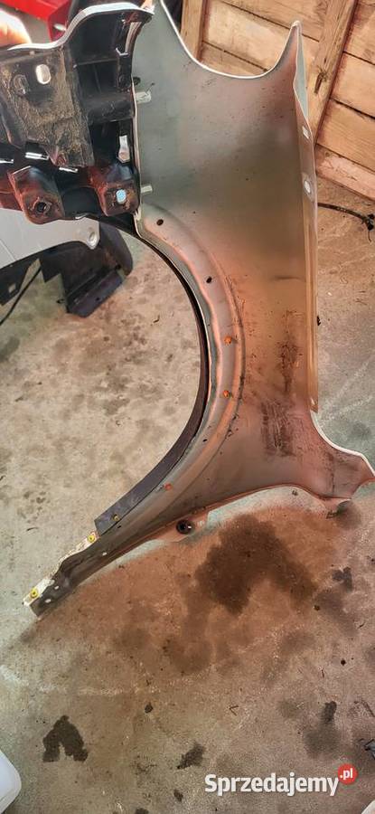 Sprzedam błotniki volvo xc70 cross country z Narol