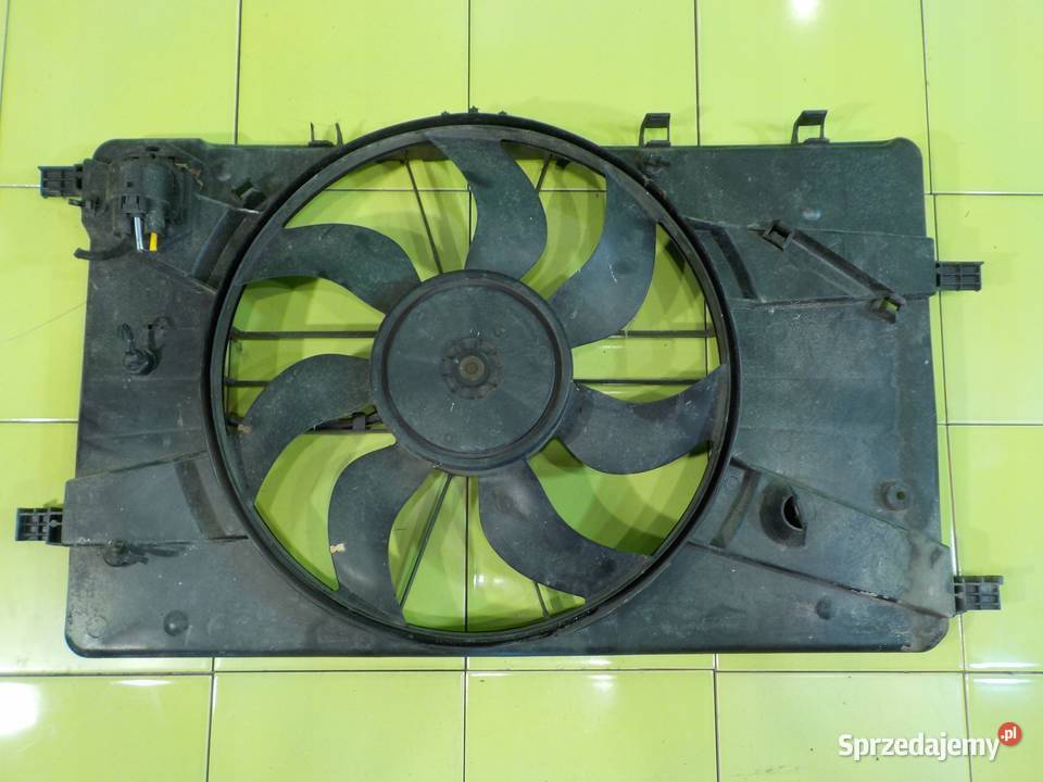 OPEL INSIGNIA A LIFT 16r HB 5D wentylator osobowe Suków