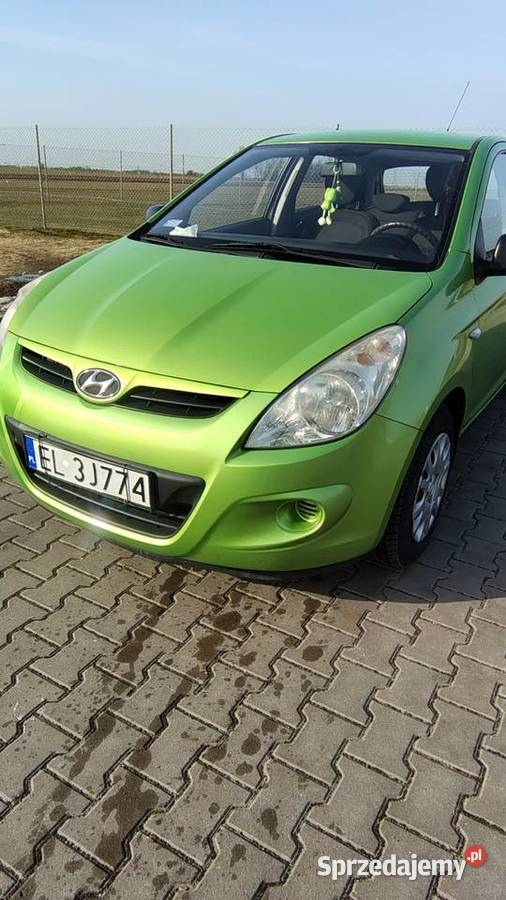 Hyundai i20 zielona żabka