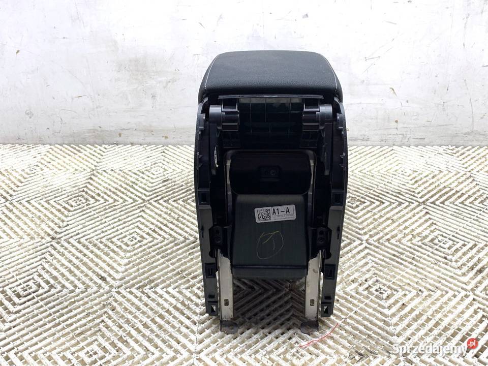 PODŁOKIETNIK HONDA CRV V SUV 83464TLAA0 podkarpackie