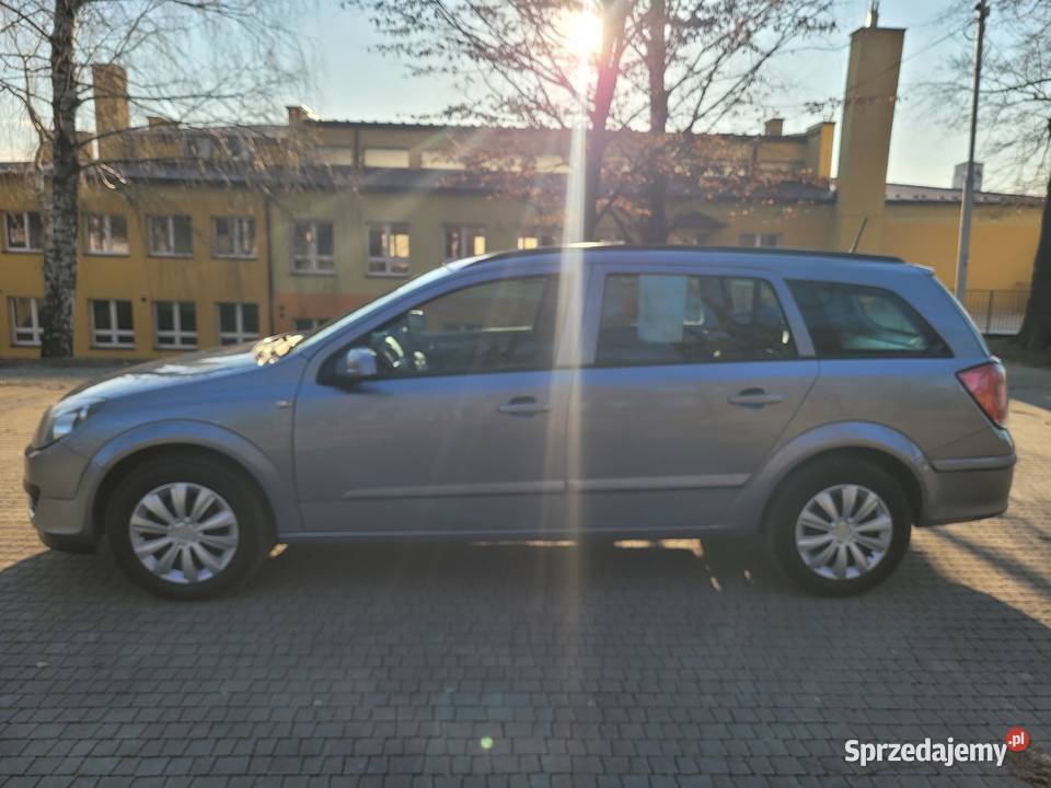OPEL ASTRA H KOMBI 16 16V BENZYNA Haczów