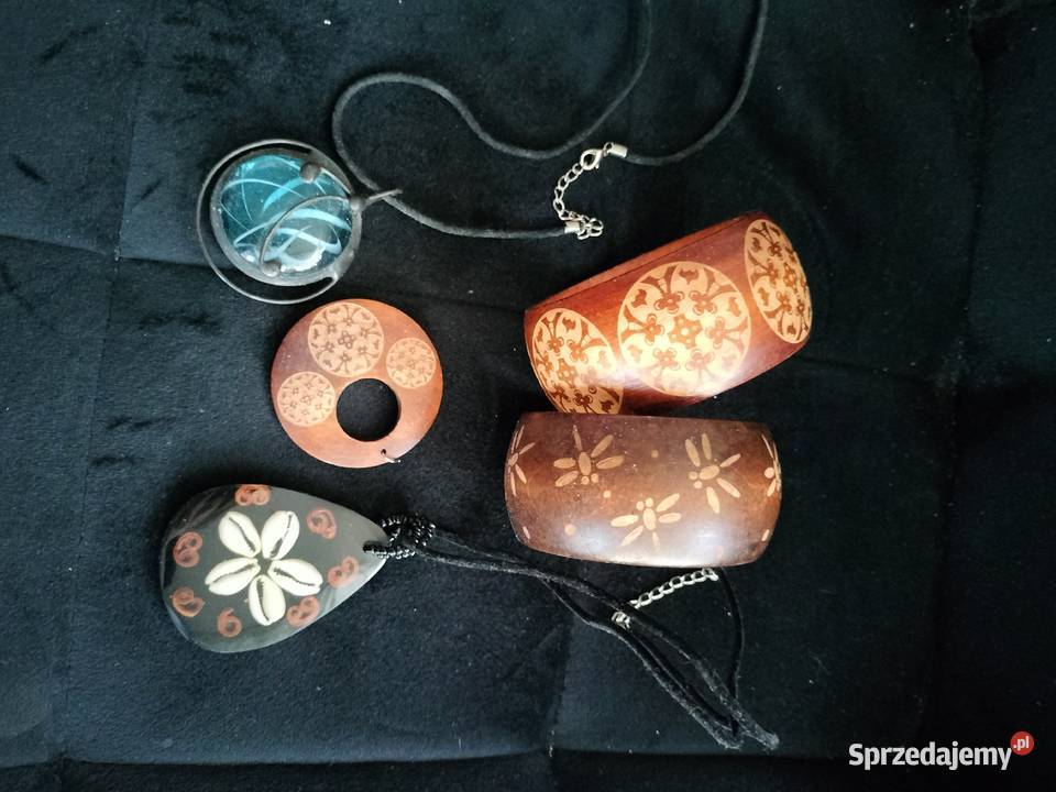 Bransoletki wisiorki zawieszki drewno szkło pel Pozostałe Choszczno