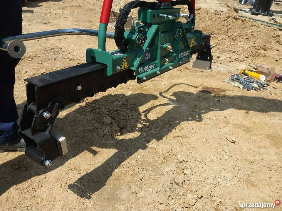 Hydrauliczny chwytak do krawężników