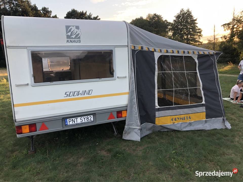 Duża przyczepa campingowa z małym dmc 1100 Knaus Przyczepy