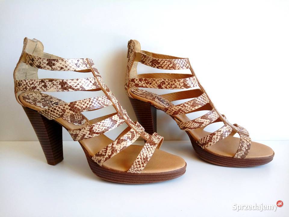 6759 Ładne sandałki beżowotoffi skóra 40 Sandały i klapki opolskie