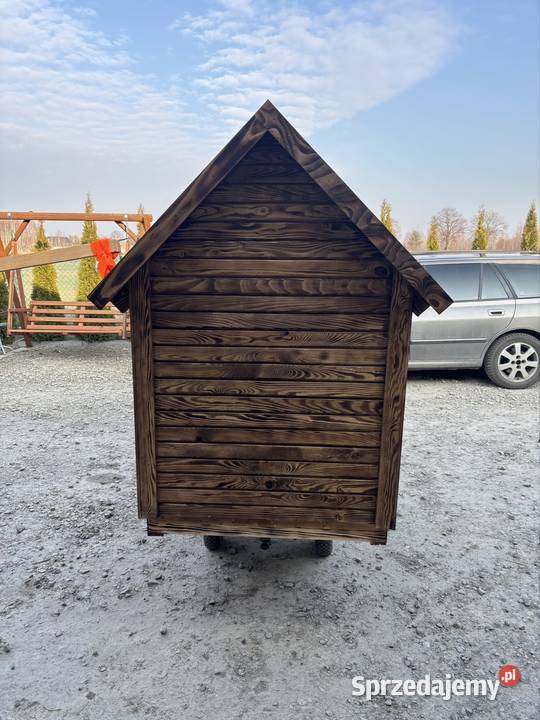 Duża buda psa Jagiełła