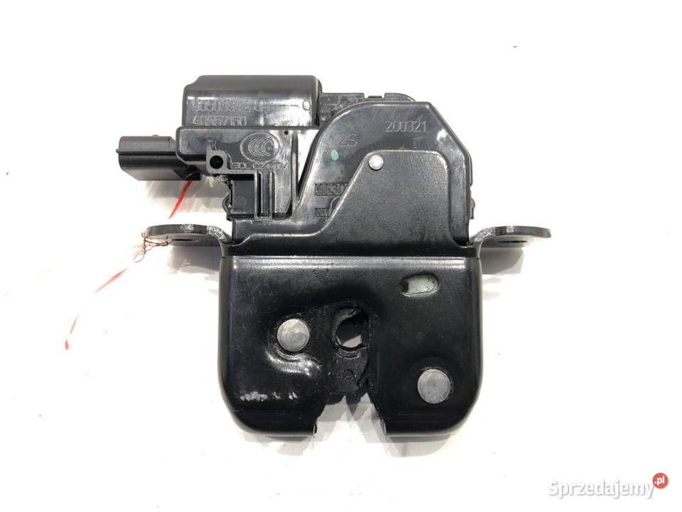 ZAMEK KLAPY TYŁ DACIA DUSTER SUV 905039428R osobowe sprzedam