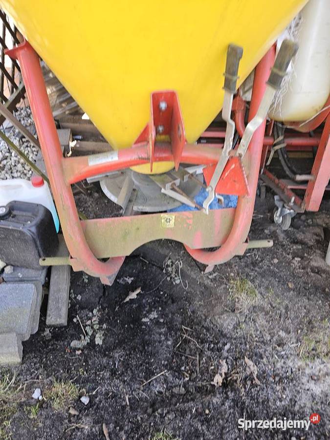 Rozsiewacz nawozu lejek nieuszkodzony Rolnictwo