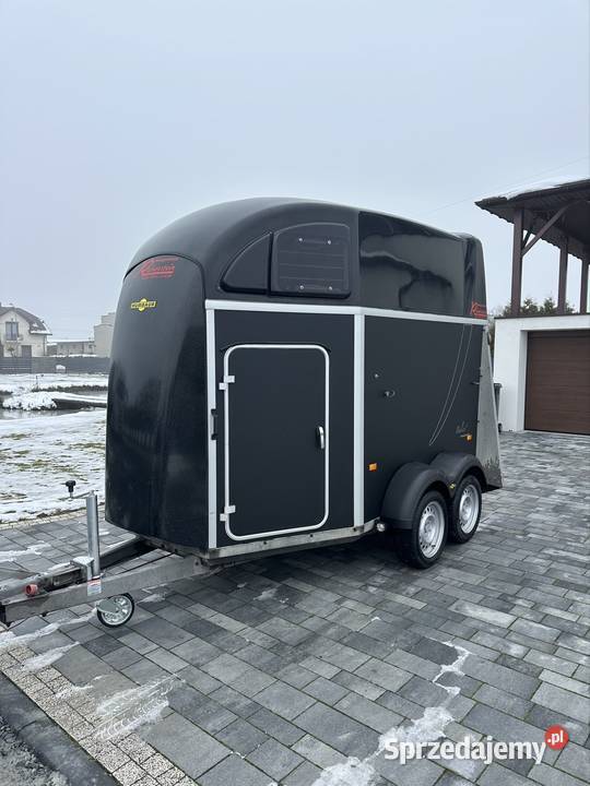 Przyczepa do przewozu 2 koni