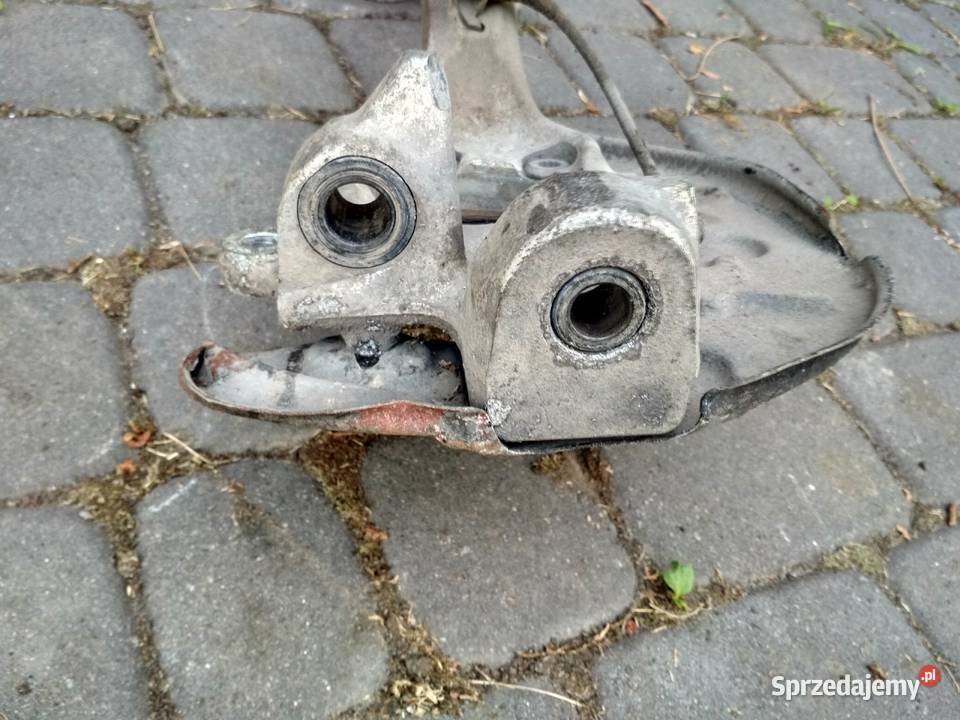 Zwrotnica piasta Audi A4 B6 wachacze polosie Chełm