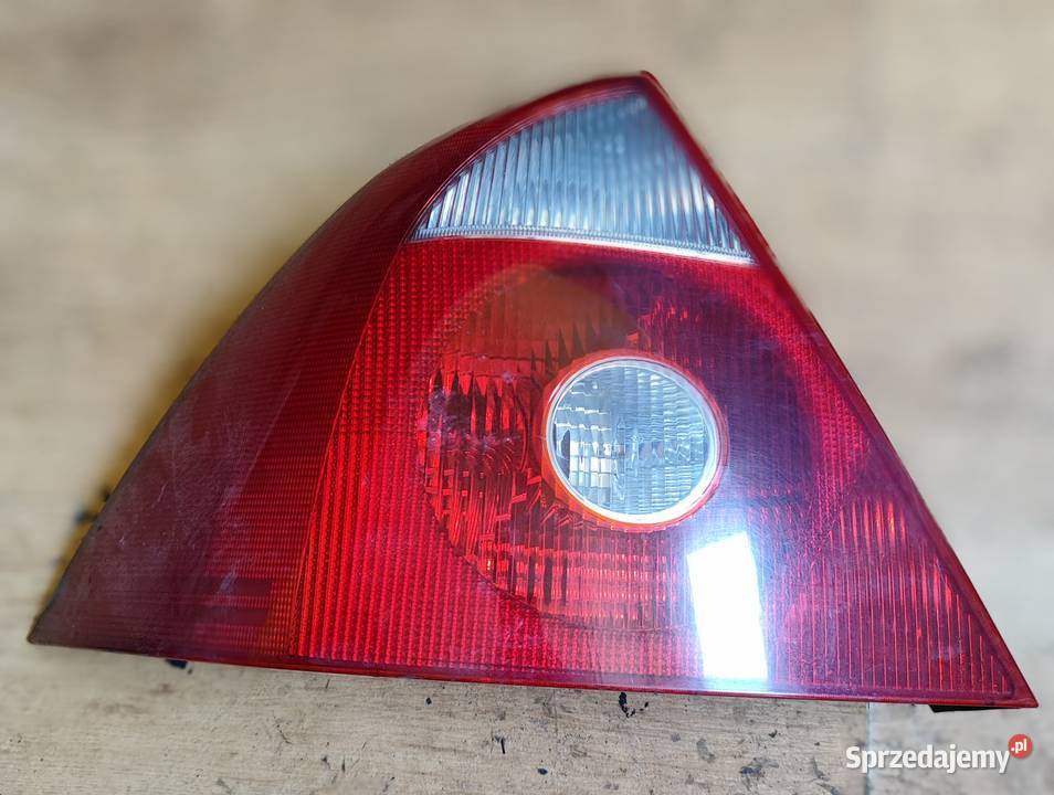 Ford Mondeo MK3 sedan lampy tylne kpl Żywiec