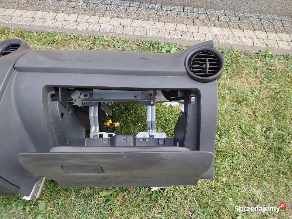 Deska rozdzielcza Seat Ibiza 200207 Chęciny sprzedam