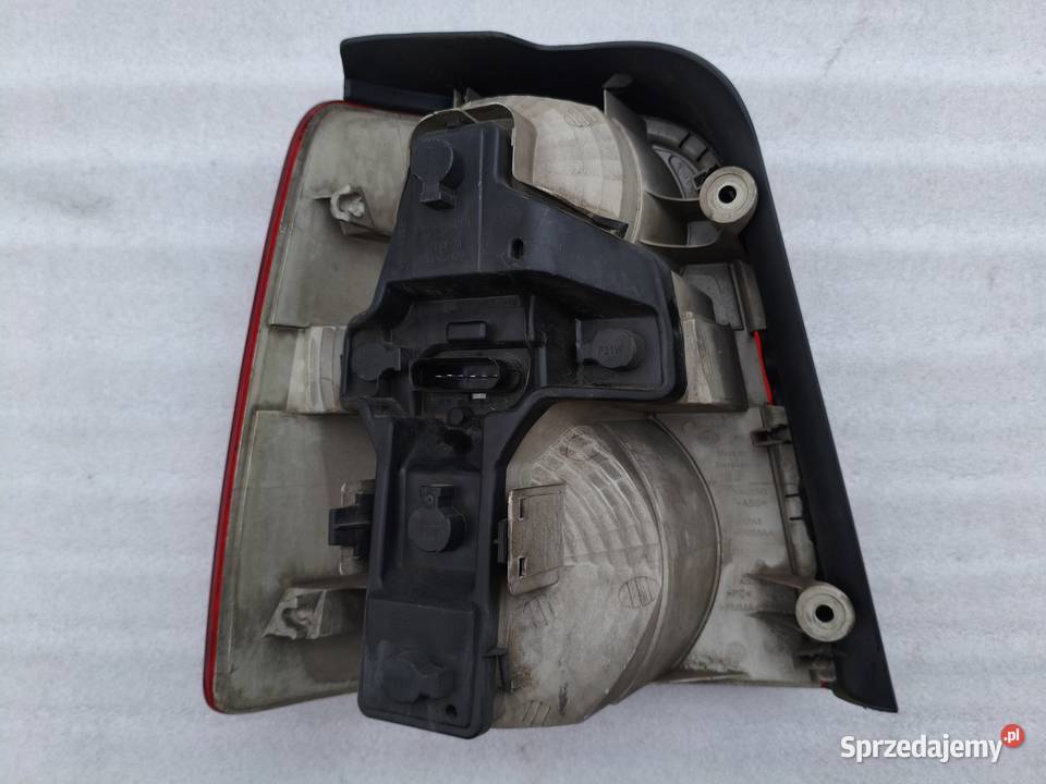 Lampa Prawy Tył Tylna Prawa VW Touran I Wyszków
