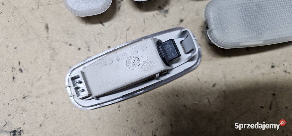 Lampka wnętrza mercedes w210 2108204001 Zbąszyń