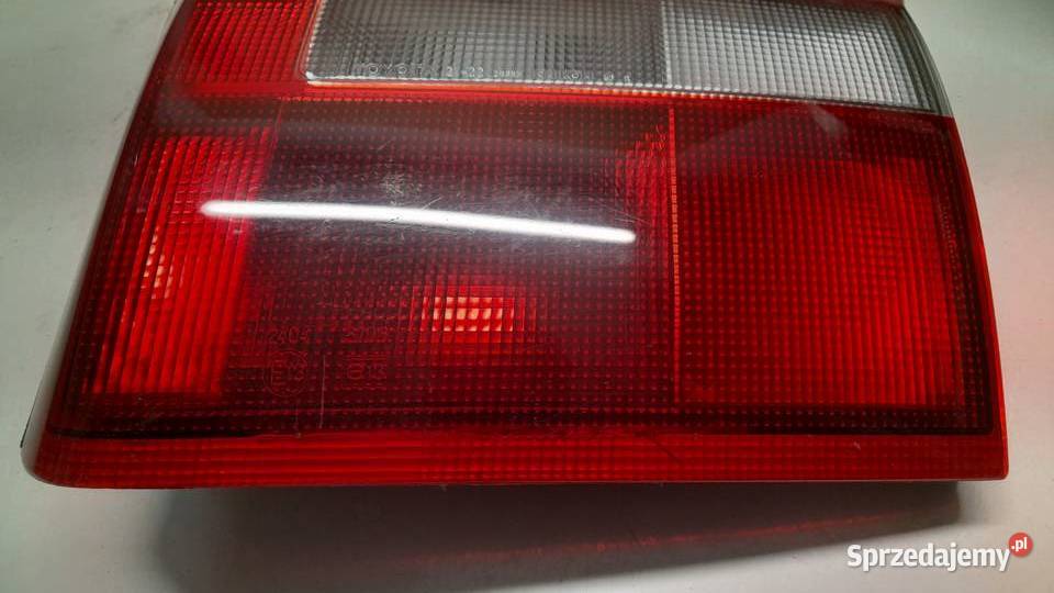 Toyota Carina E kombi lampa tył prawa w klapę Goleniów