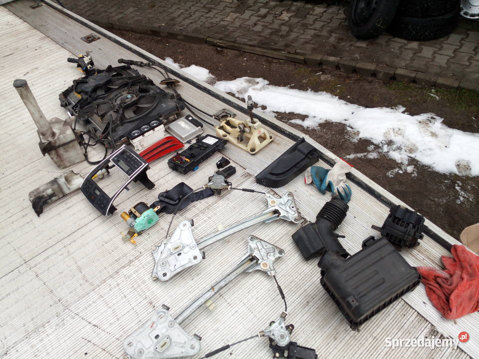 Hyundai Coupe czesci klapa komputer airbag części blacharskie świętokrzyskie Morawica