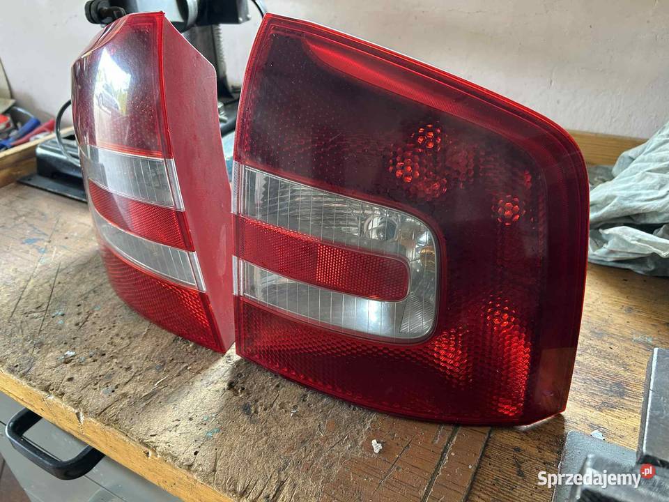 Lampy tył komplet Skoda Octavia 2 Kombi Ozorków