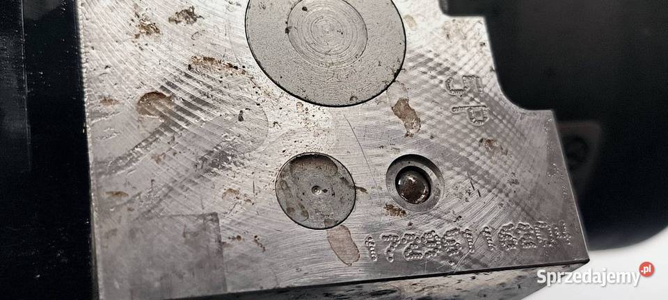 POMPA ABS HAMULCOWA SKODA KAROQ 5Q0614517CR Motoryzacja