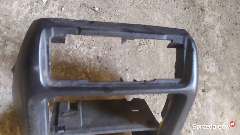 Mercedes C123 Tunel środkowy deski rozdzielcze, konsole dolnośląskie